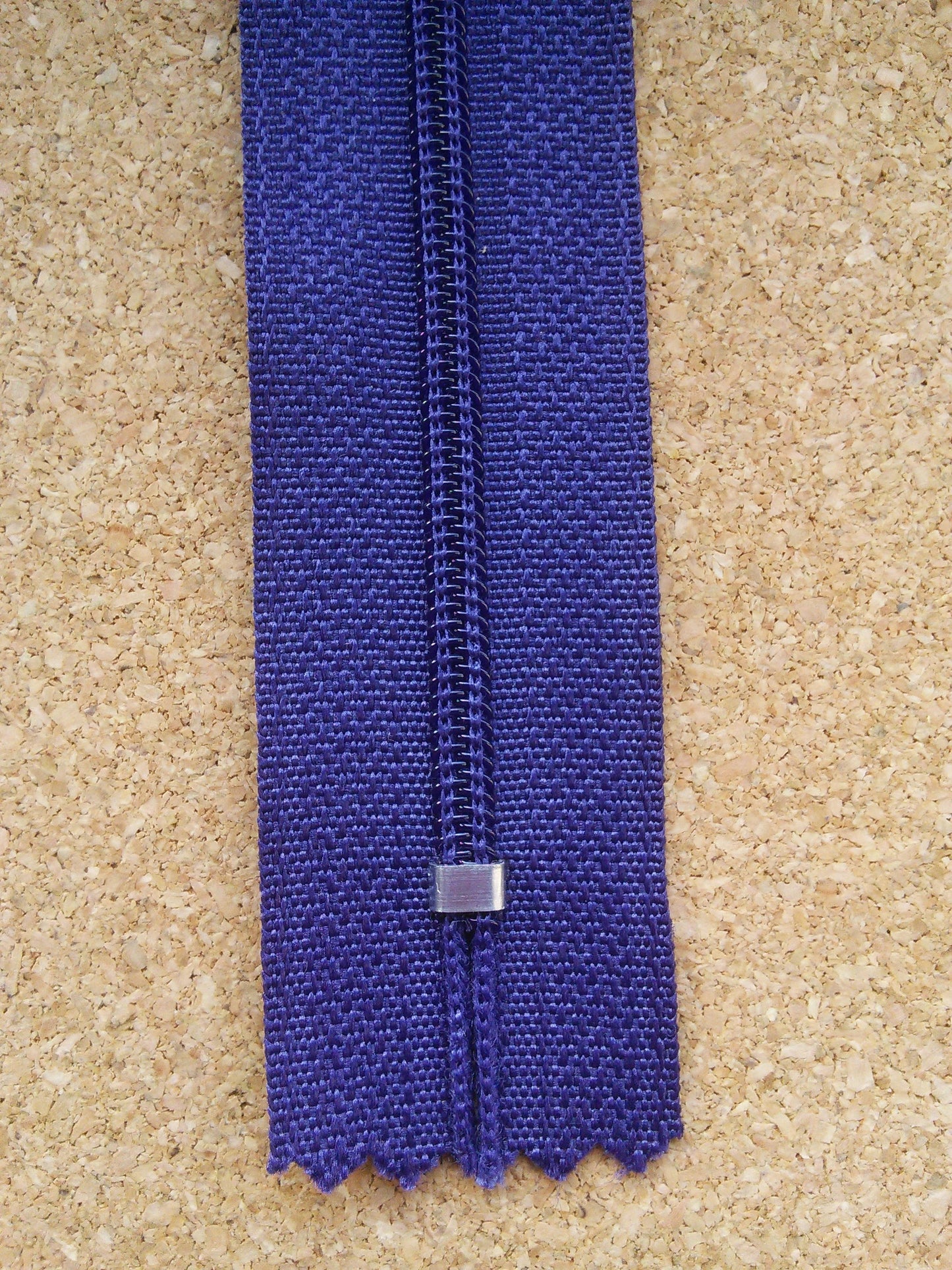 Purple nylon zip 6 inch (15cm) closed end