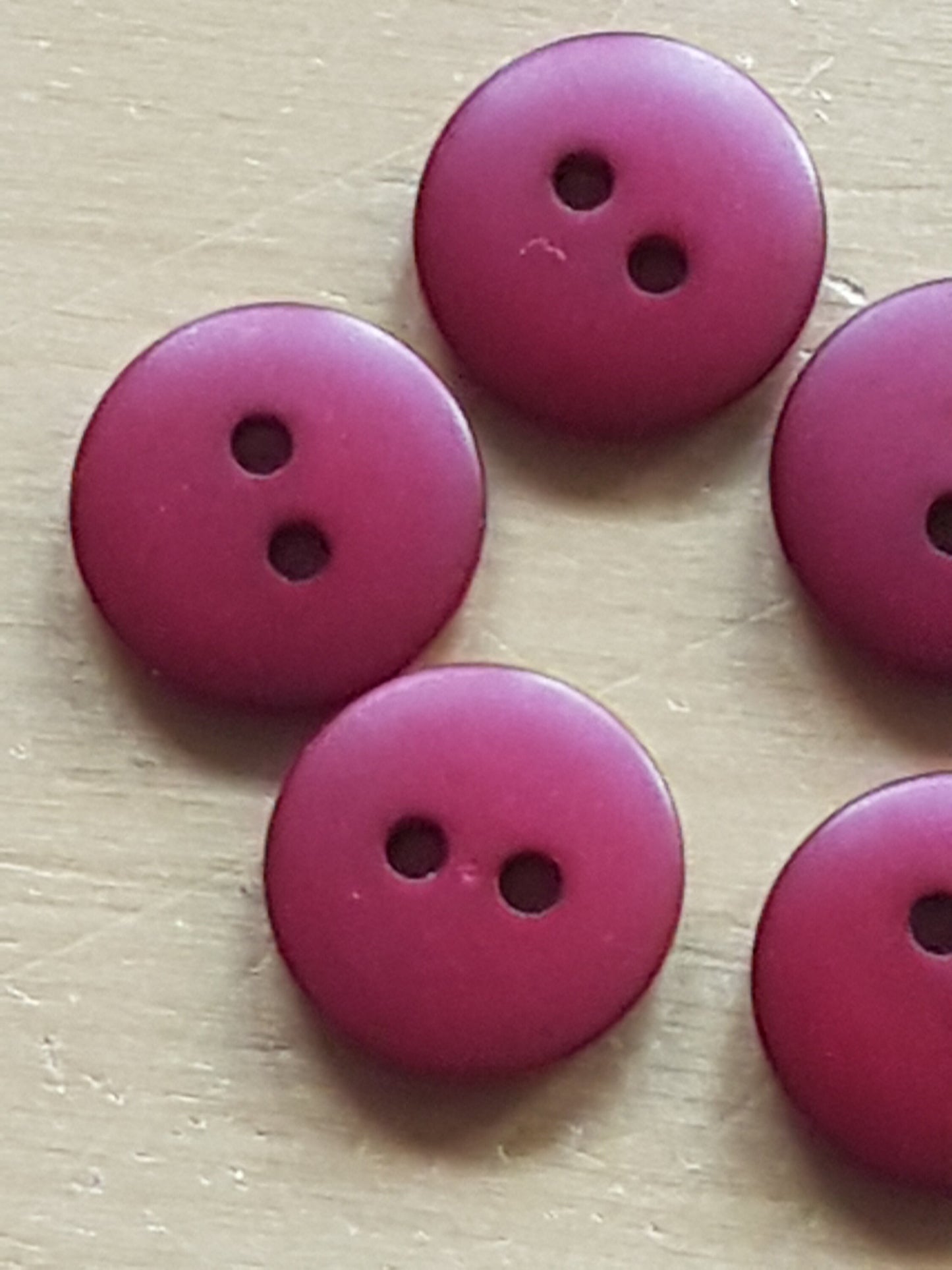 8 Round Buttons Dark Red Plastic 1cm